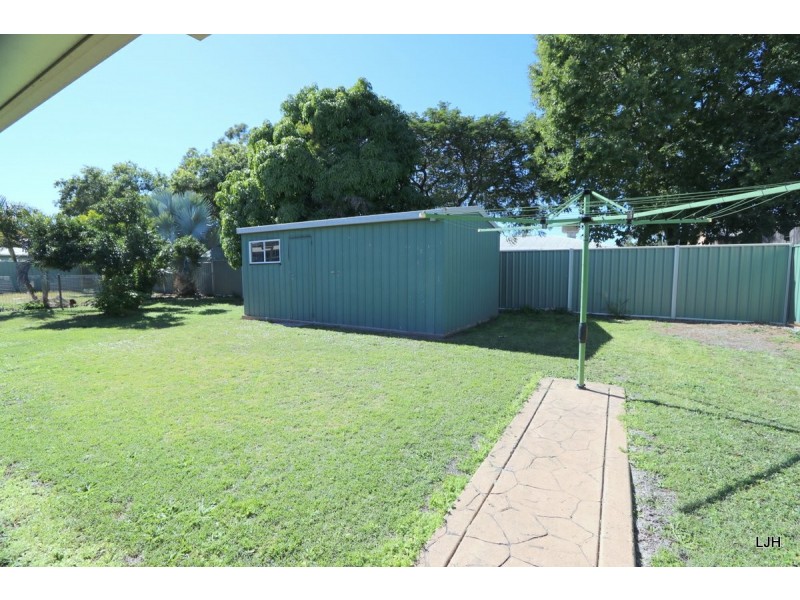 52 Staal Cr, Emerald QLD 4720