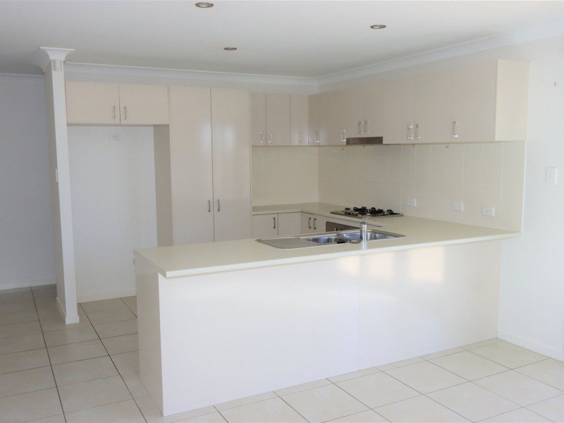 10 Jade Street, Emerald QLD 4720