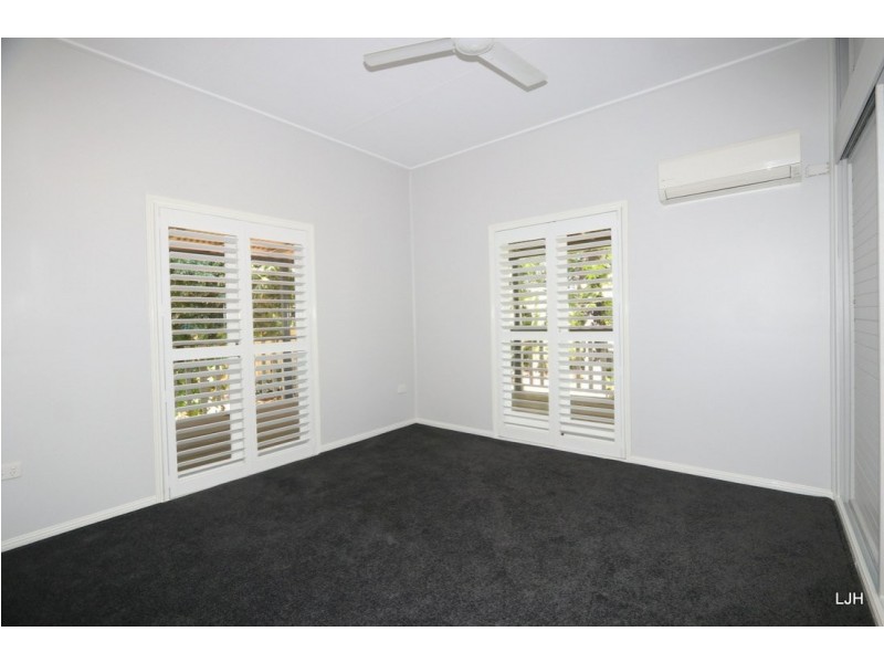 6 Little St, Emerald QLD 4720
