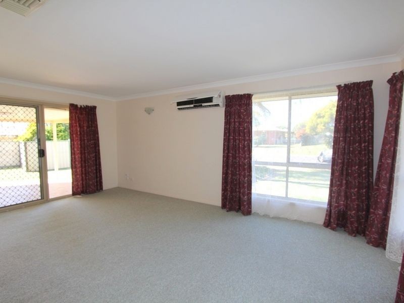 24 Jeppesen Drive, Emerald QLD 4720