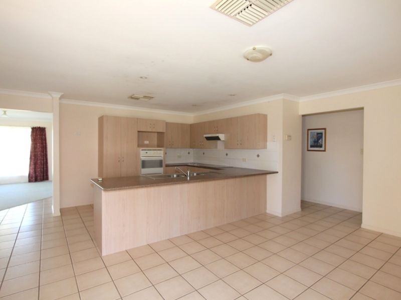 24 Jeppesen Drive, Emerald QLD 4720