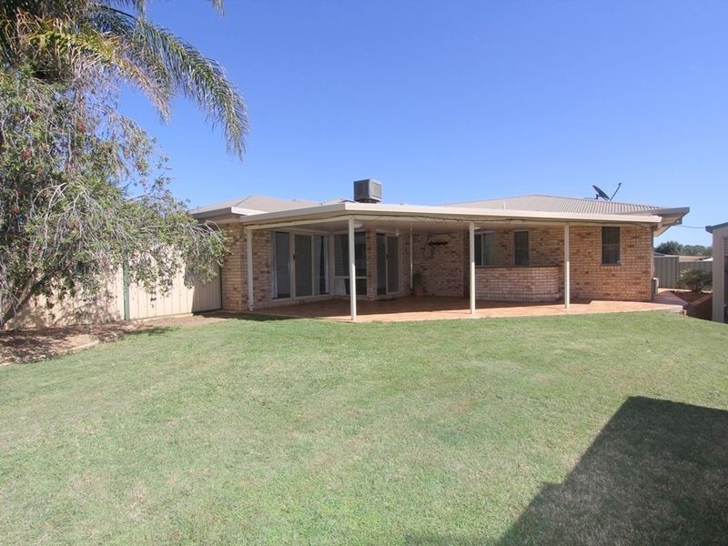 24 Jeppesen Drive, Emerald QLD 4720