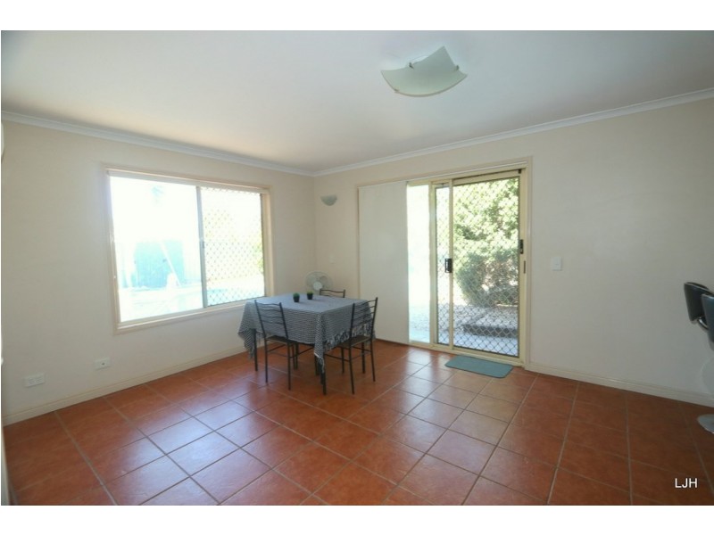 24 Barry Street, Emerald QLD 4720