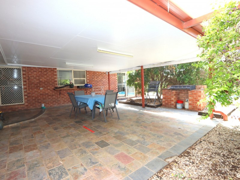 24 Barry Street, Emerald QLD 4720