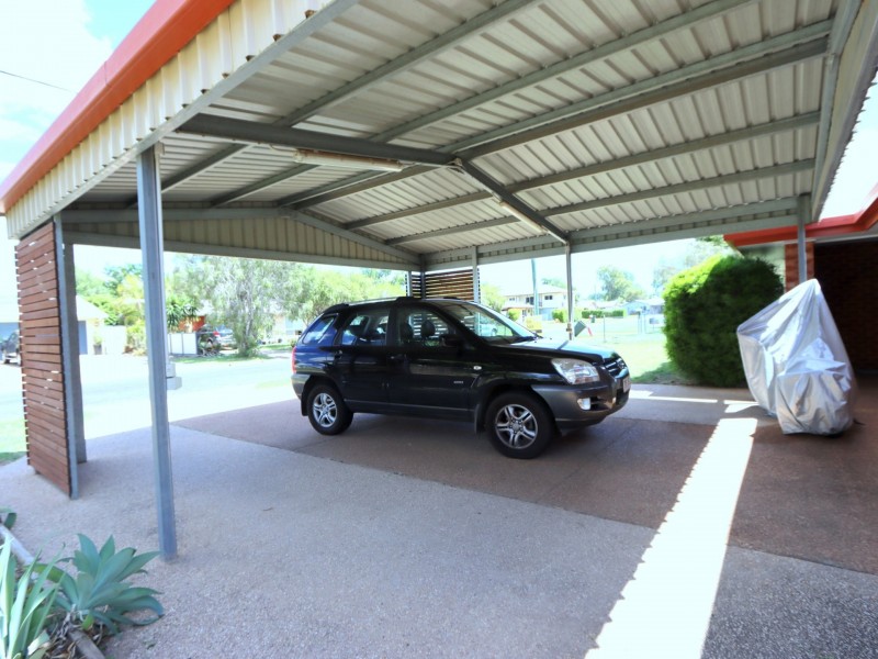 24 Barry Street, Emerald QLD 4720