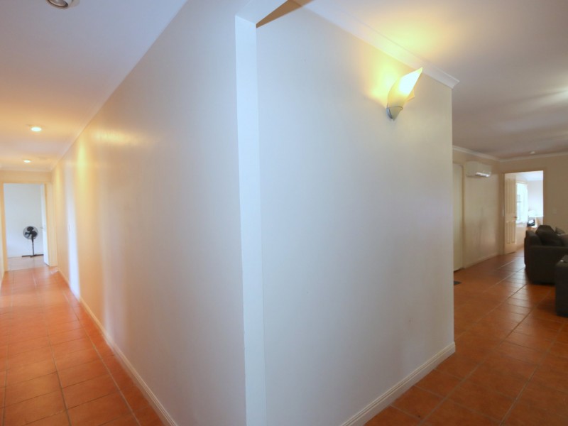 24 Barry Street, Emerald QLD 4720