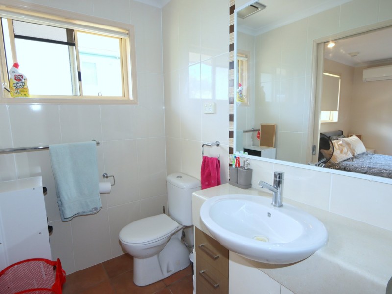 24 Barry Street, Emerald QLD 4720