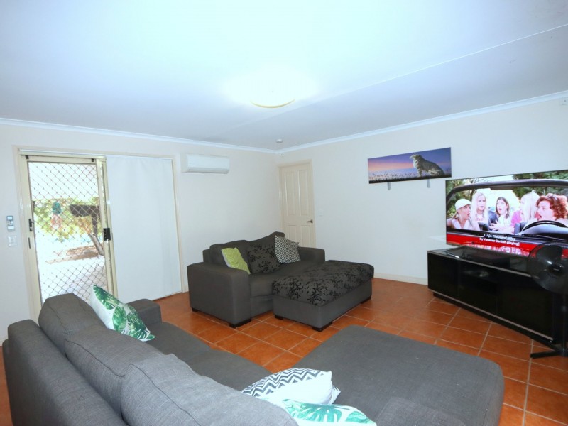 24 Barry Street, Emerald QLD 4720