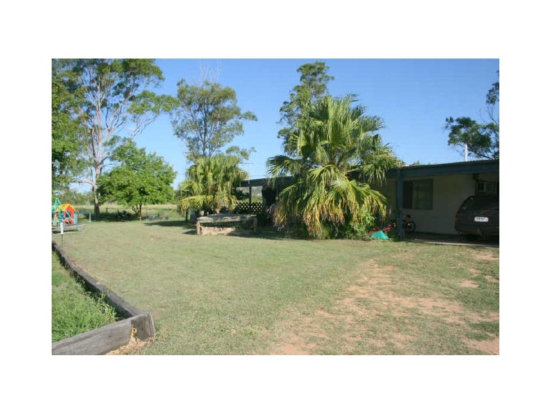 8 Easten Street, Capella QLD 4723