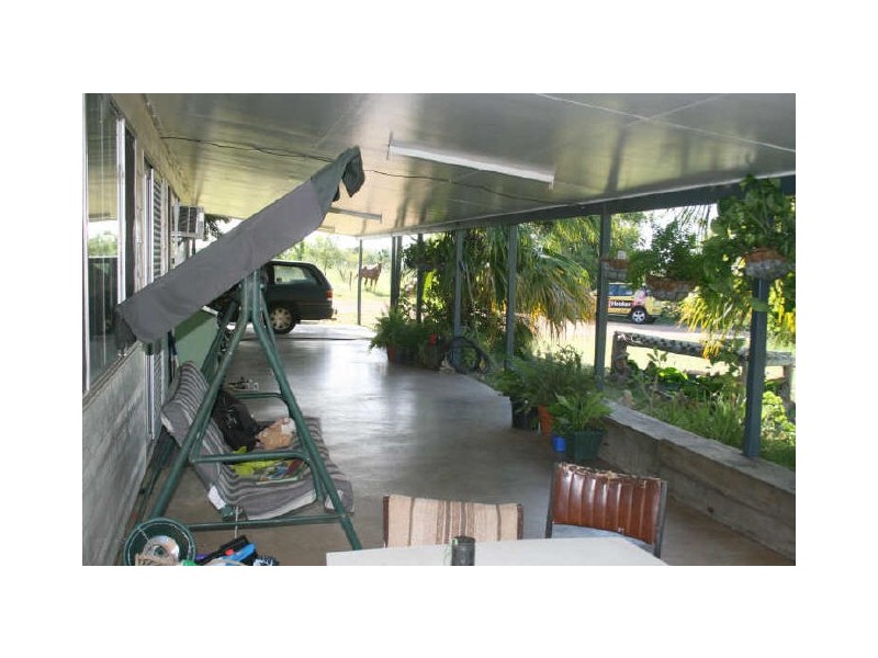 8 Easten Street, Capella QLD 4723