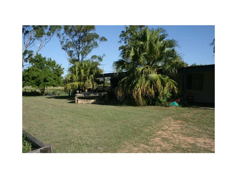 8 Easten Street, Capella QLD 4723