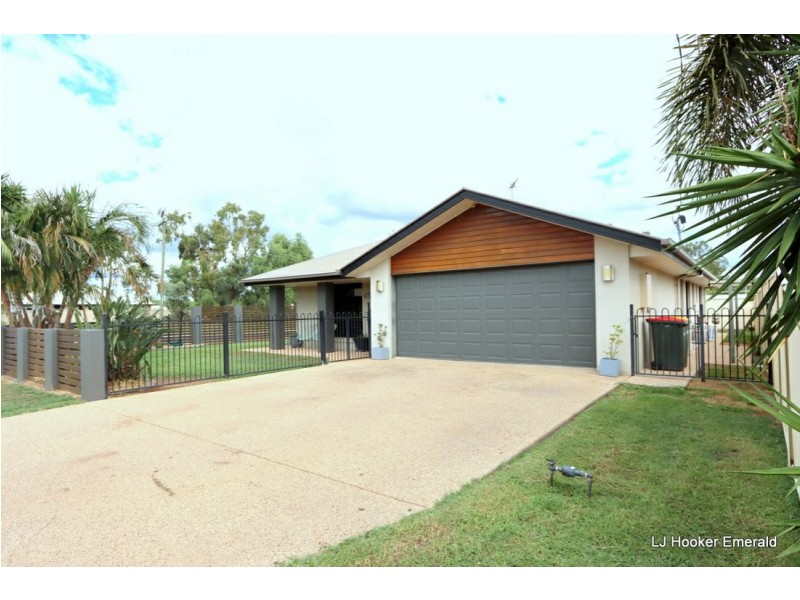 24 Crinum Crescent, Emerald QLD 4720