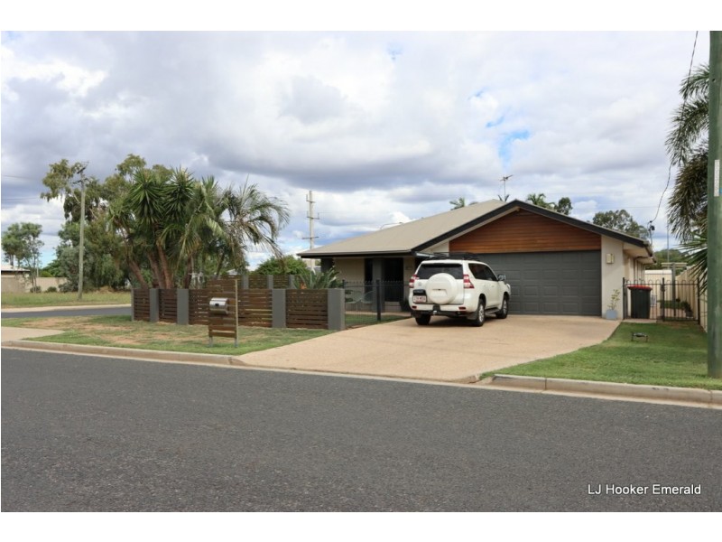 24 Crinum Crescent, Emerald QLD 4720