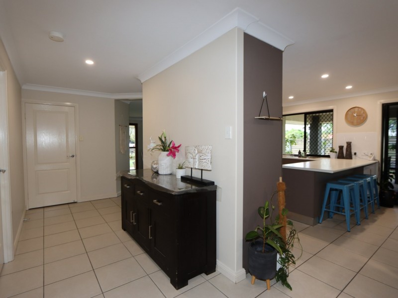 24 Crinum Crescent, Emerald QLD 4720