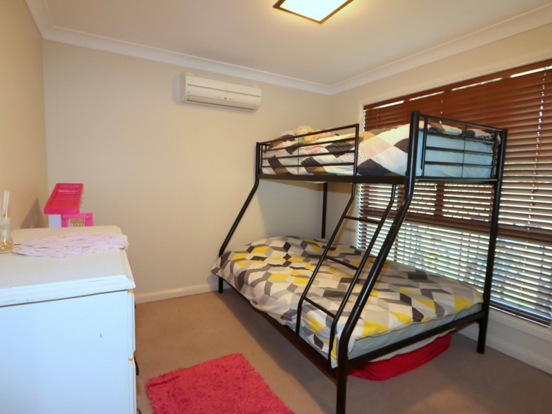 24 Crinum Crescent, Emerald QLD 4720