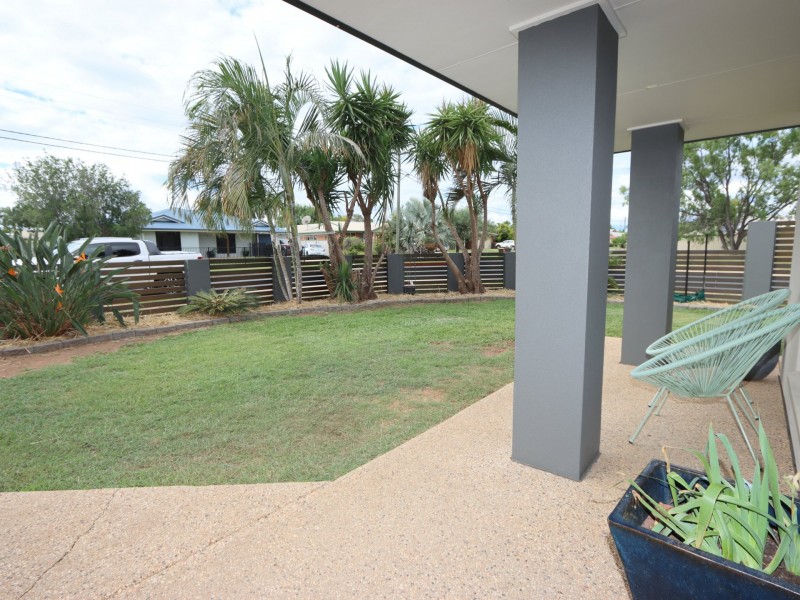 24 Crinum Crescent, Emerald QLD 4720