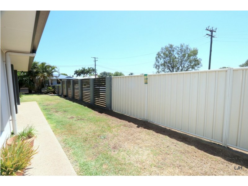 24 Crinum Crescent, Emerald QLD 4720
