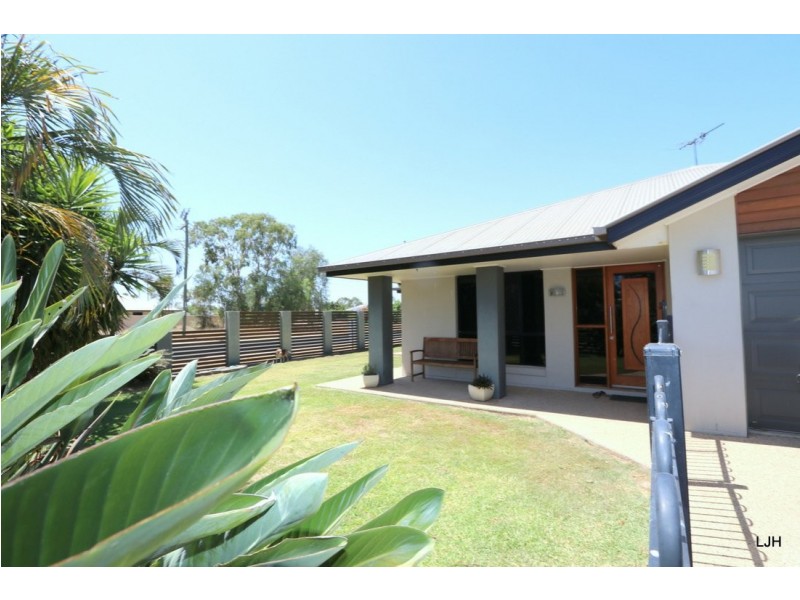 24 Crinum Crescent, Emerald QLD 4720