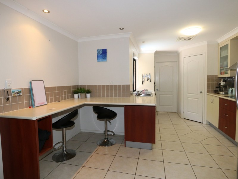 8 Dodd Drive, Emerald QLD 4720