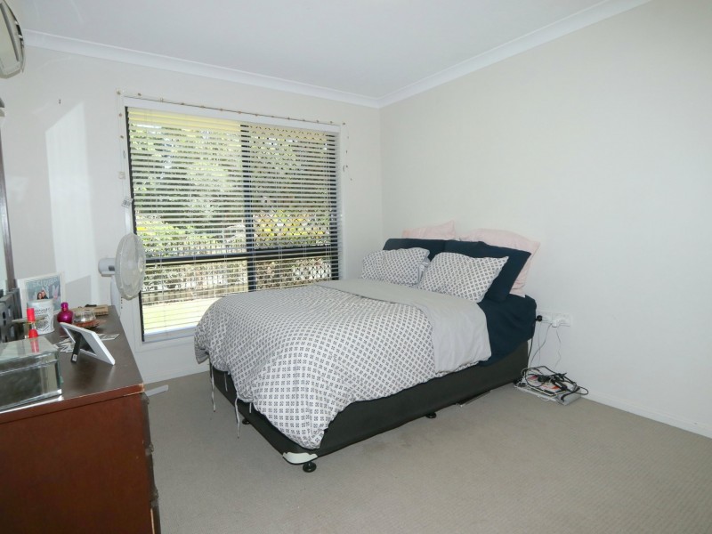 8 Dodd Drive, Emerald QLD 4720