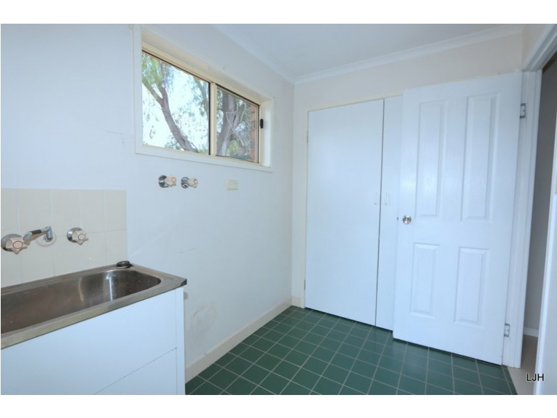 20 Louisa Crt, Emerald QLD 4720