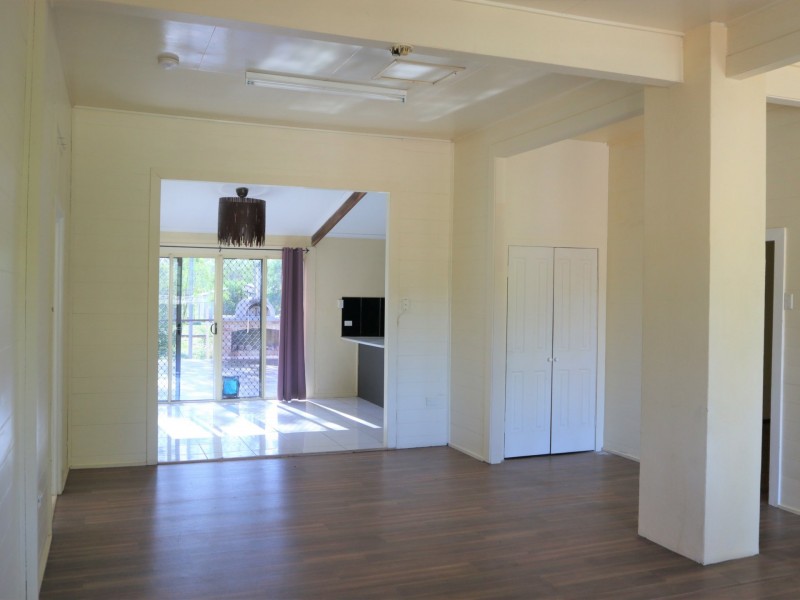 28 Silica Road, Emerald QLD 4720