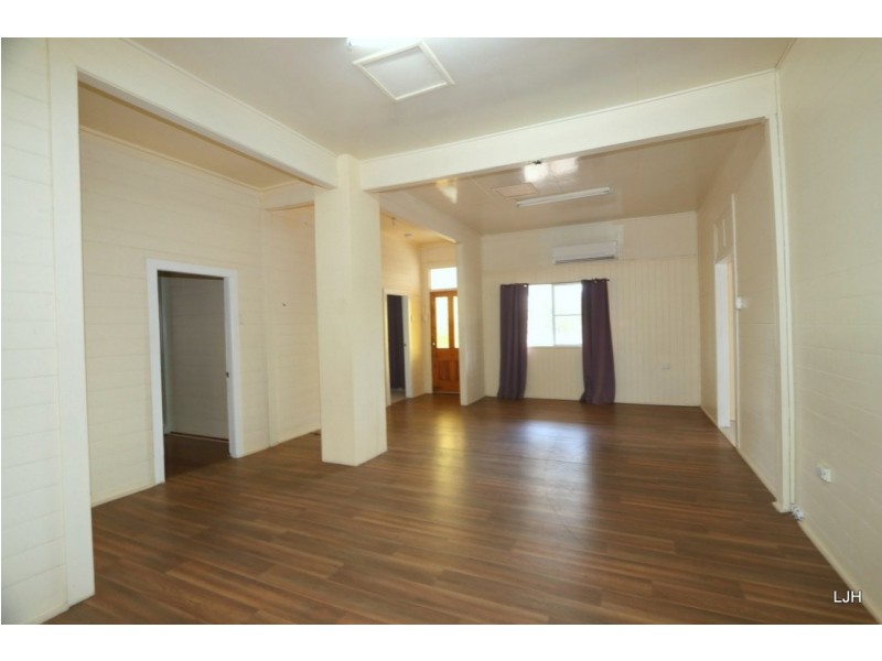 28 Silica Road, Emerald QLD 4720