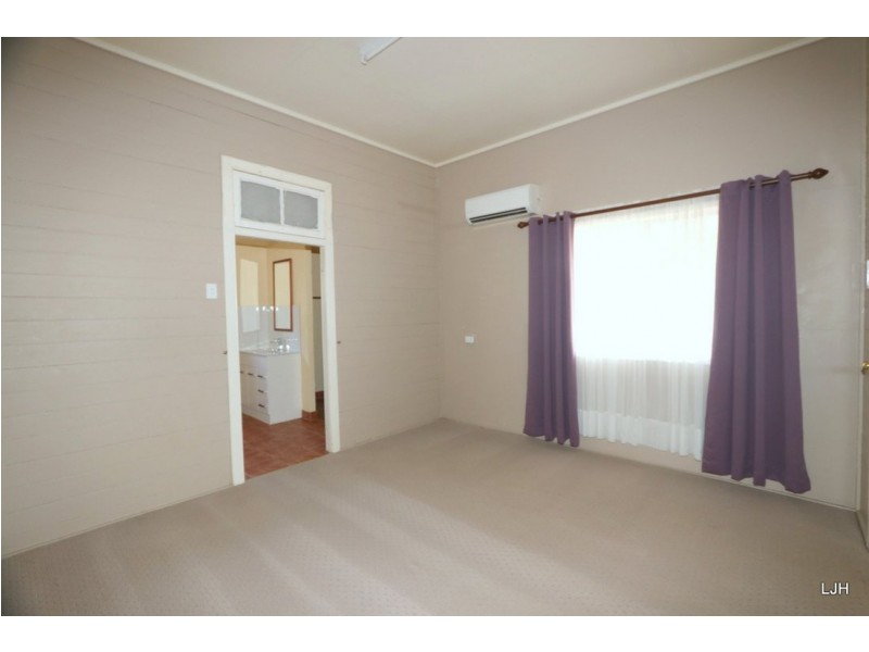 28 Silica Road, Emerald QLD 4720