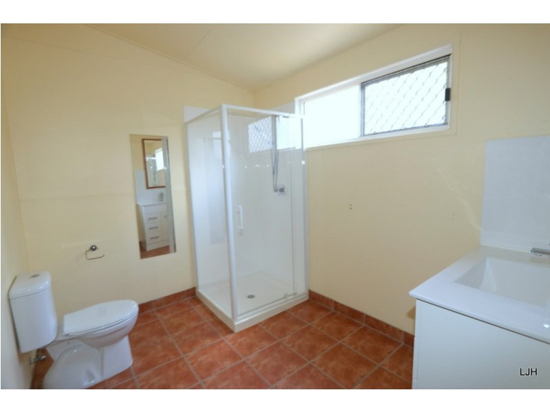 28 Silica Road, Emerald QLD 4720