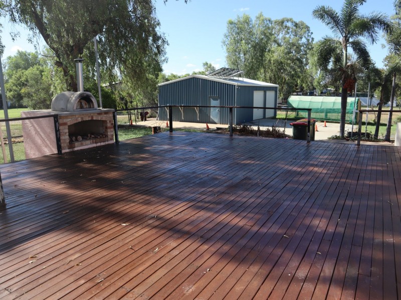 28 Silica Road, Emerald QLD 4720