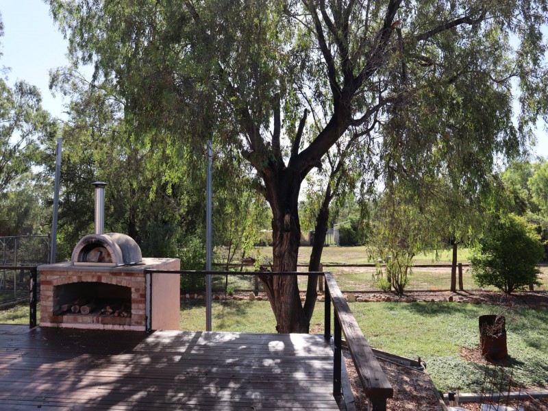 28 Silica Road, Emerald QLD 4720