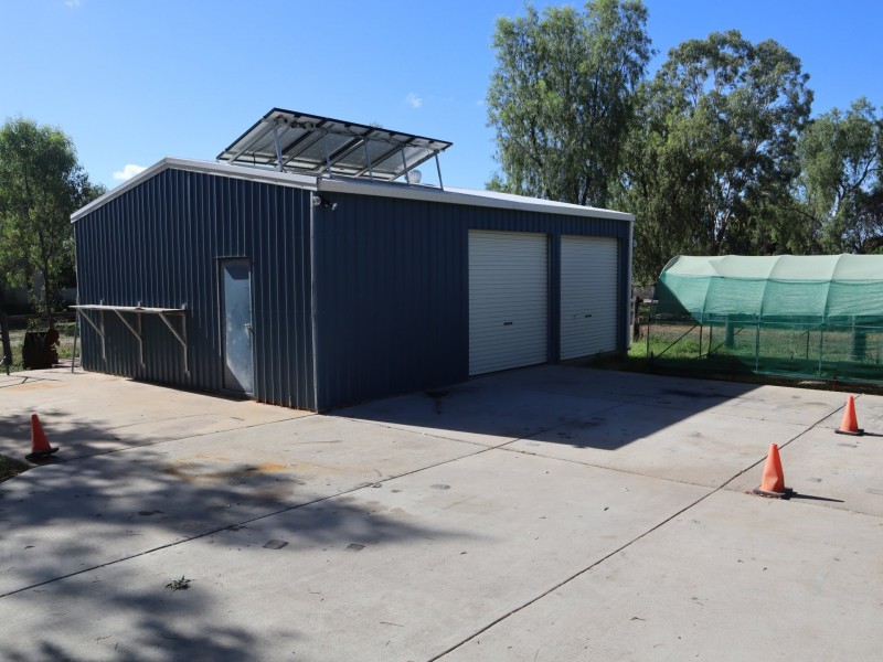 28 Silica Road, Emerald QLD 4720