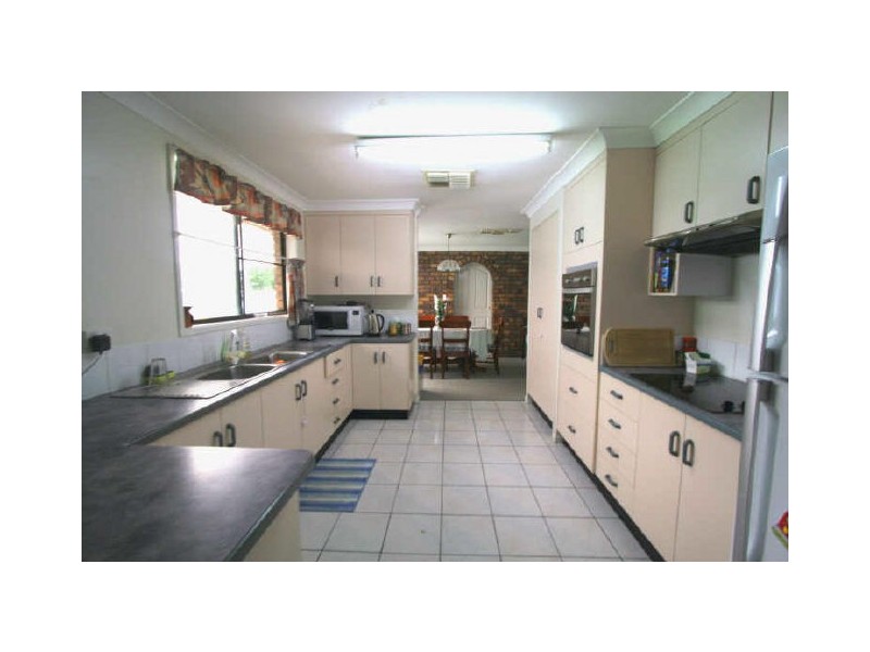 20 Colleen Avenue, Emerald QLD 4720