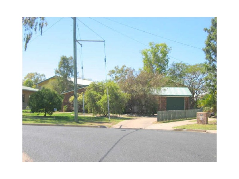 20 Colleen Avenue, Emerald QLD 4720