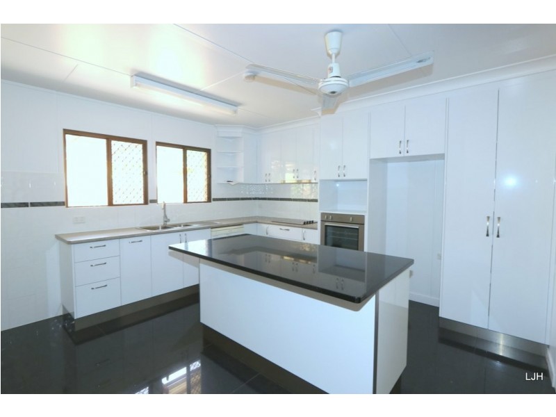 114 Ruby Street, Emerald QLD 4720