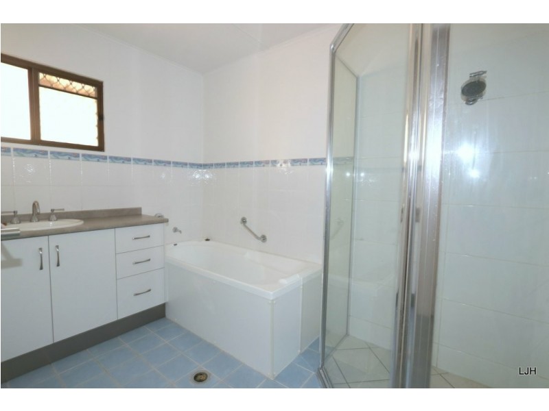 114 Ruby Street, Emerald QLD 4720