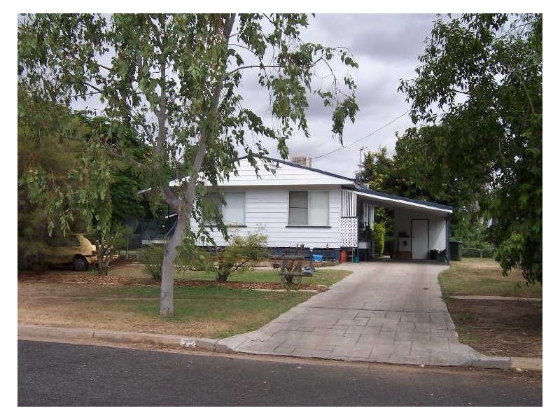 72 Braeside Road, Emerald QLD 4720