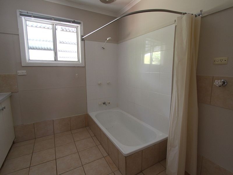 72 Braeside Road, Emerald QLD 4720