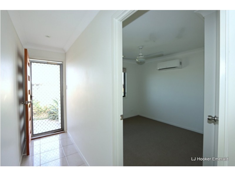 15 Easton Street, Emerald QLD 4720