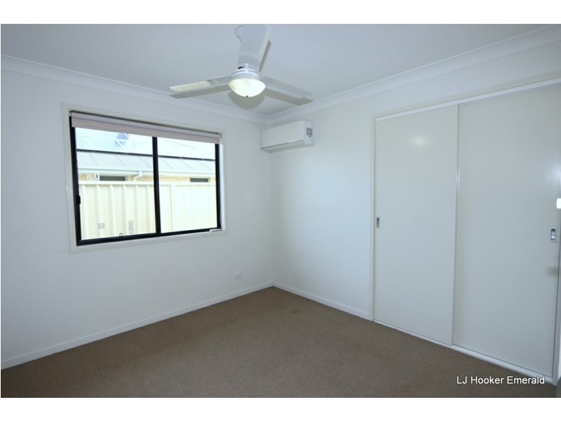 15 Easton Street, Emerald QLD 4720