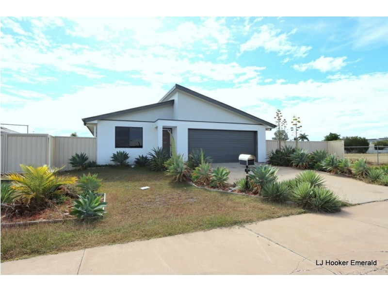 15 Easton Street, Emerald QLD 4720