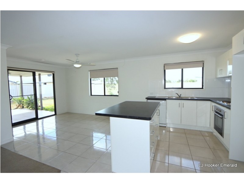 15 Easton Street, Emerald QLD 4720