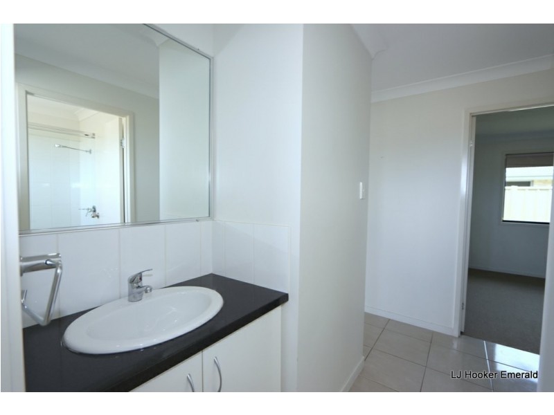 15 Easton Street, Emerald QLD 4720