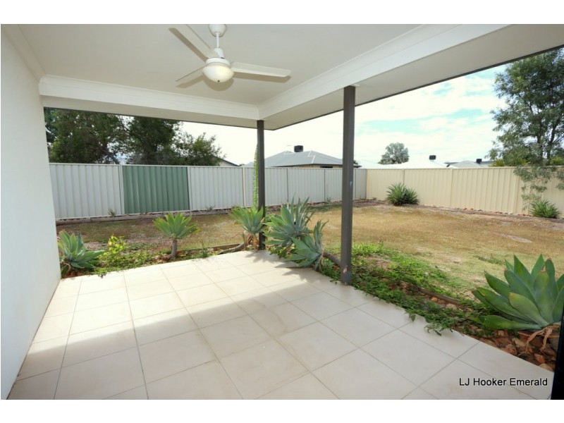 15 Easton Street, Emerald QLD 4720