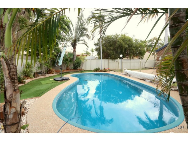 6 Morse Street, Emerald QLD 4720