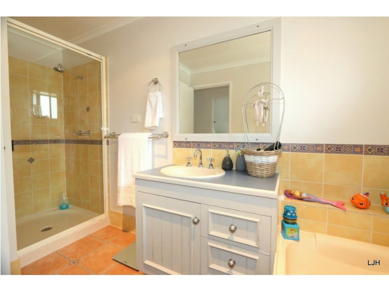 6 Morse Street, Emerald QLD 4720