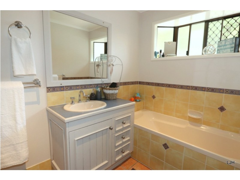 6 Morse Street, Emerald QLD 4720