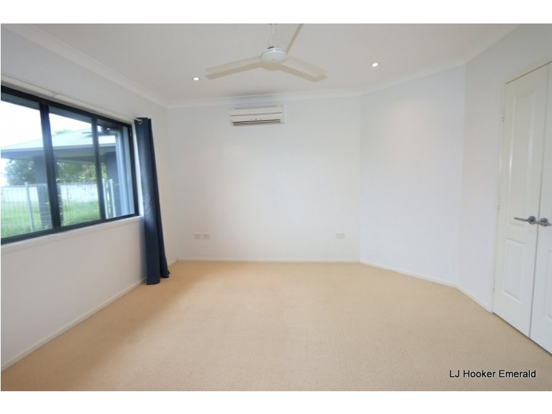 16 Rogers Street, Emerald QLD 4720