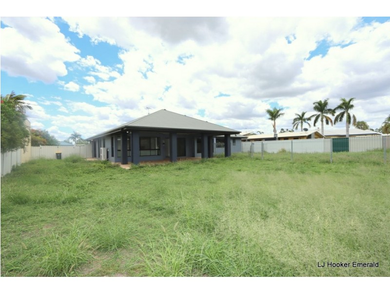 16 Rogers Street, Emerald QLD 4720