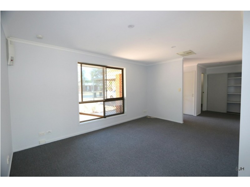 5 Eubar Place, Emerald QLD 4720